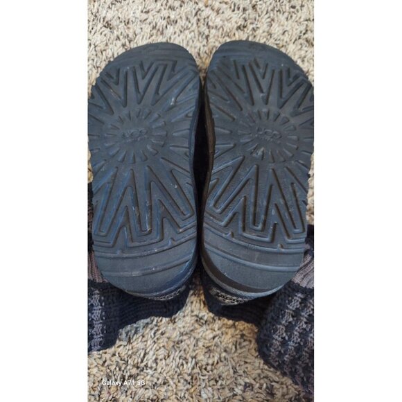 UGG Australia Black Knit 12” Sweater Boots Textured Women’s Sz 7M Buttons - Picture 5 of 7